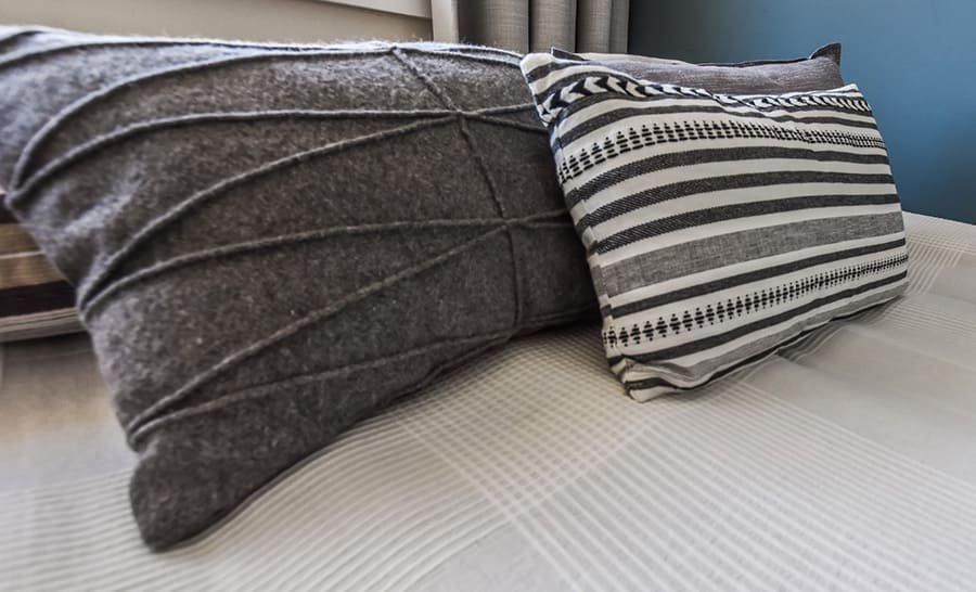 High quality jacquard texture on pillows